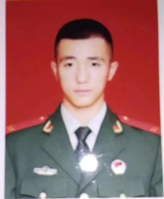 周翔.jpg 周翔.jpg
