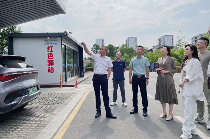 正在上传... 1.jpg
