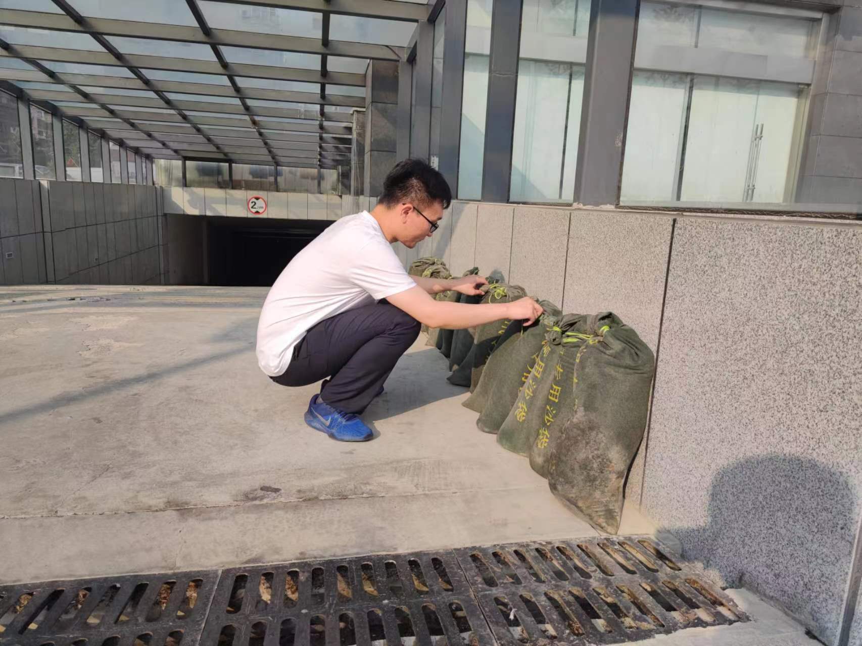 6公车平台.jpg 6公车平台.jpg