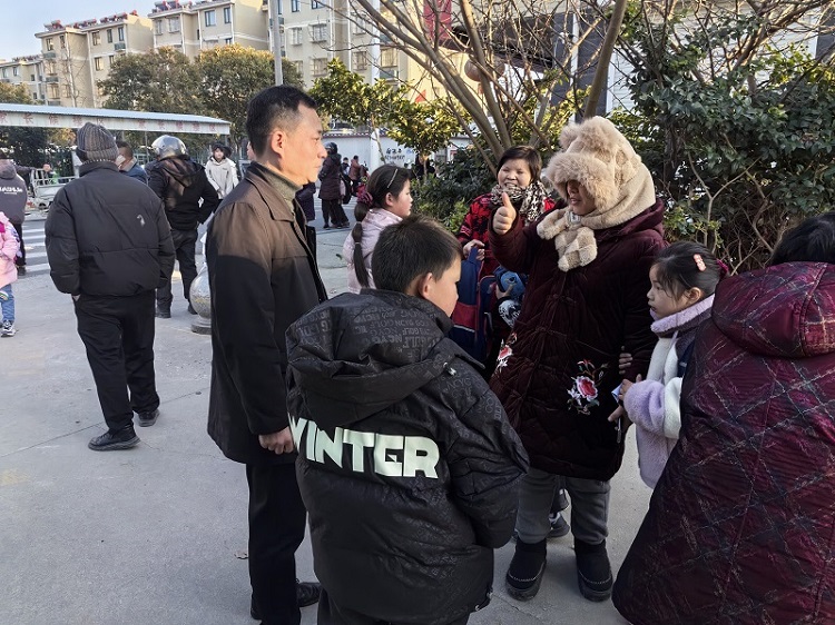 家长点赞.jpg